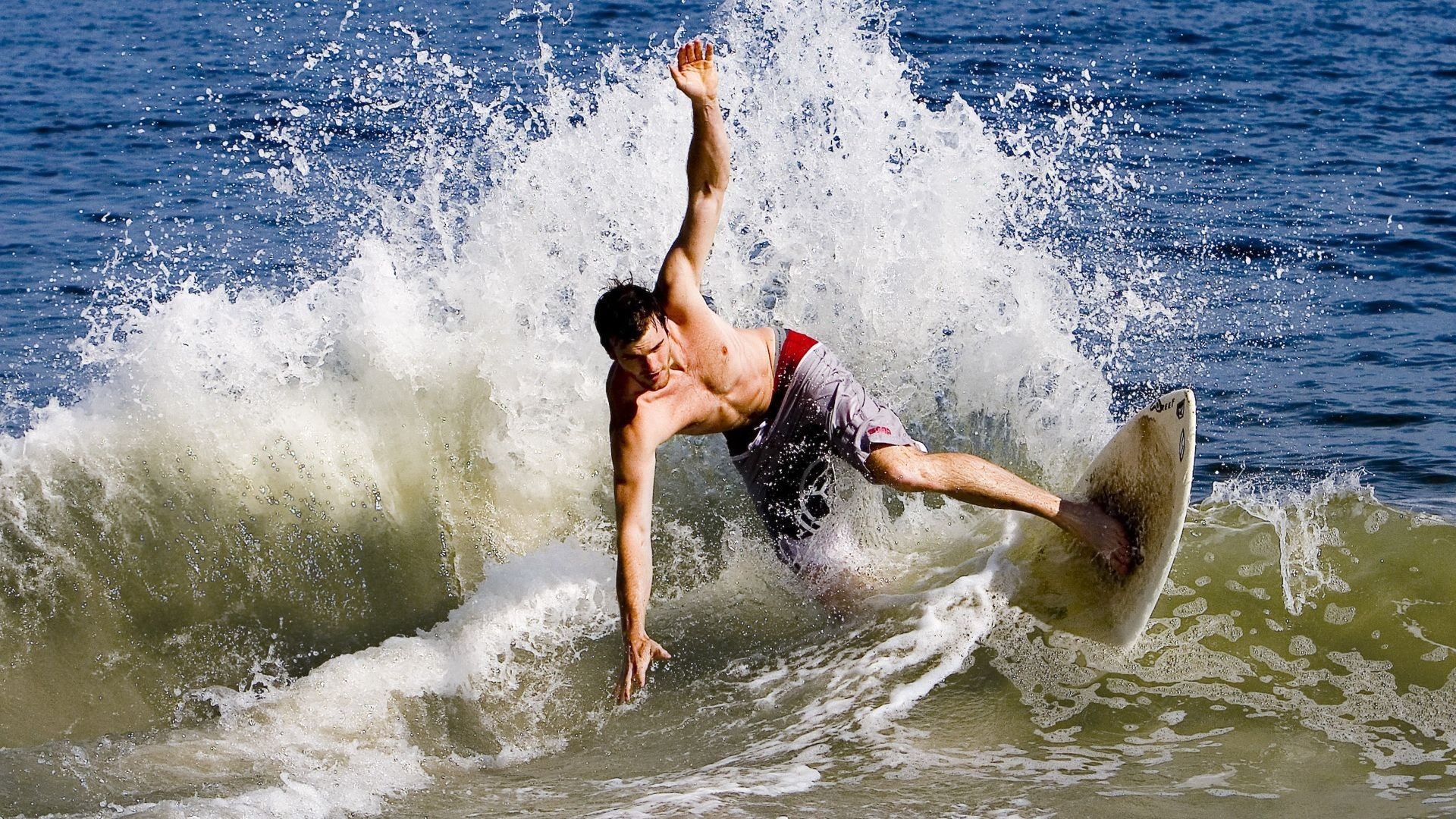 《王者荣耀》年度最强战队评选激烈，玩家投票热火朝天，王者荣耀最强战队的名字是什么